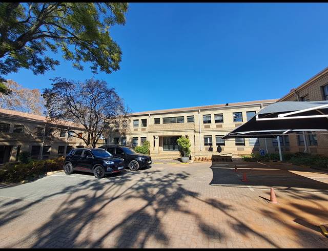 2,850M² OFFICE FOR SALE IN ILLOVO